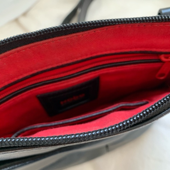 BLACK HOBO BAG W/RED LINING - Picture 6 of 7